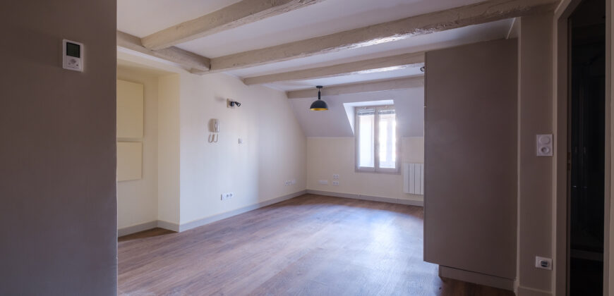 Studio – Apt n°6 au 47 rue Lecourbe